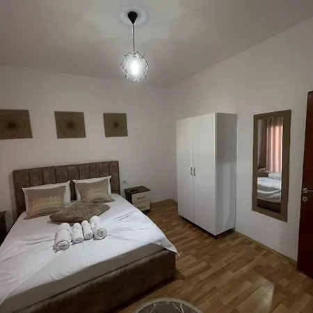 Keda'S-Guesthouse Pogradec Exterior foto