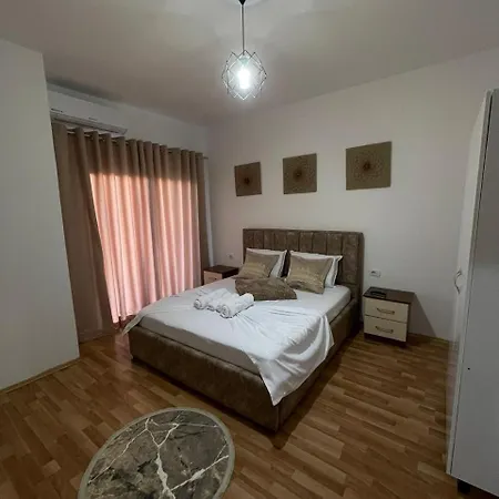 Keda'S-Guesthouse Pogradec Exterior foto